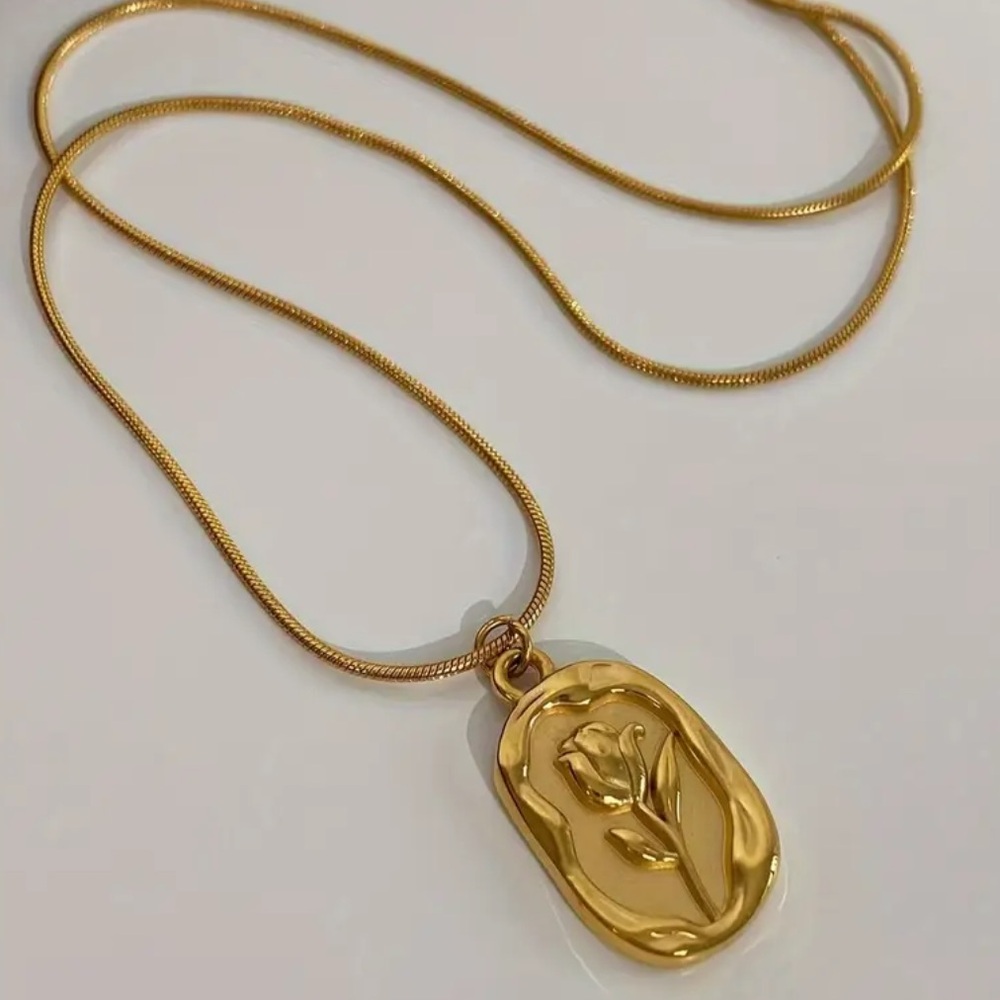 Delicate Oval Golden-Tone Stainless Steel Rose Pendant Necklace for Women